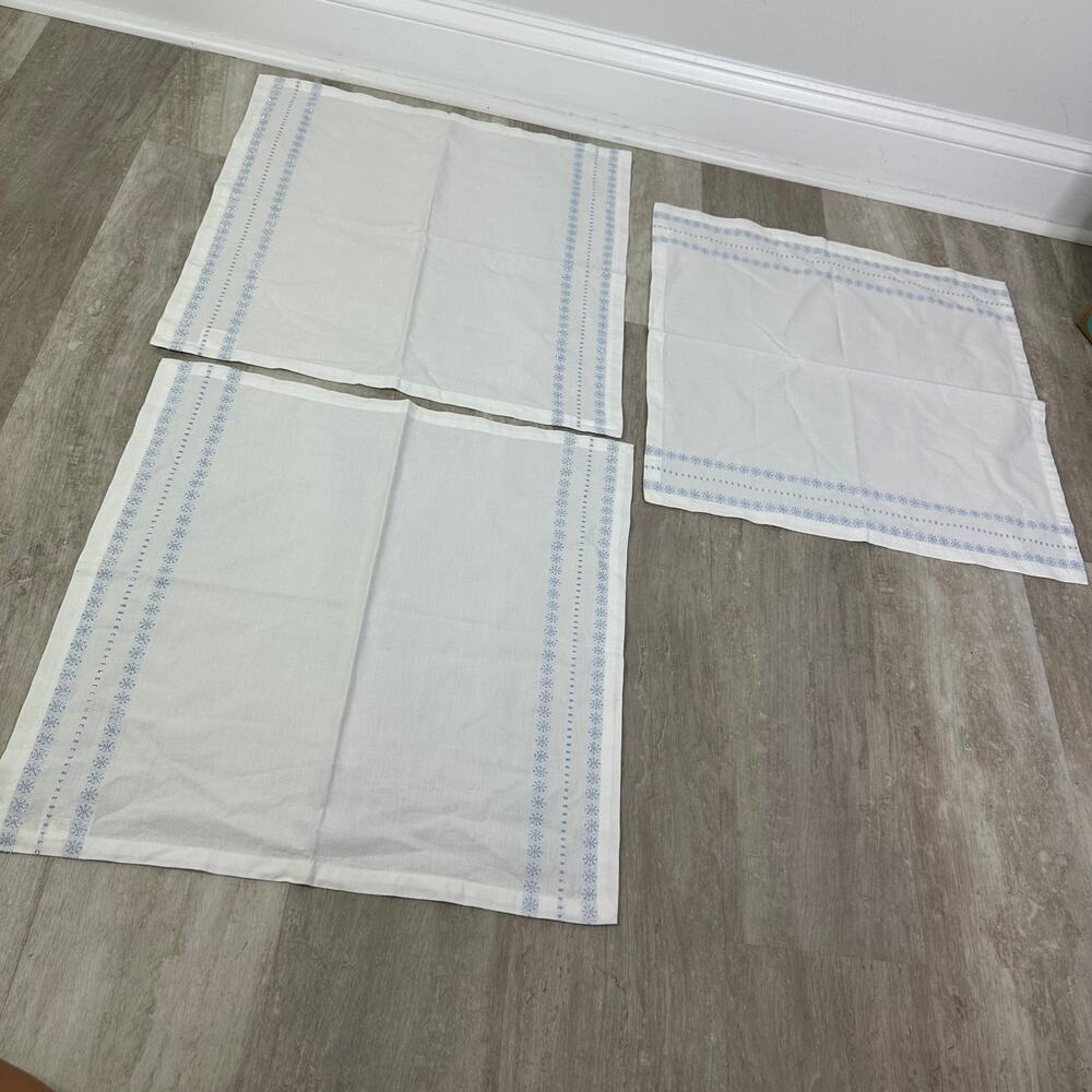 Crate & Barrel Snowflake Napkins (3)